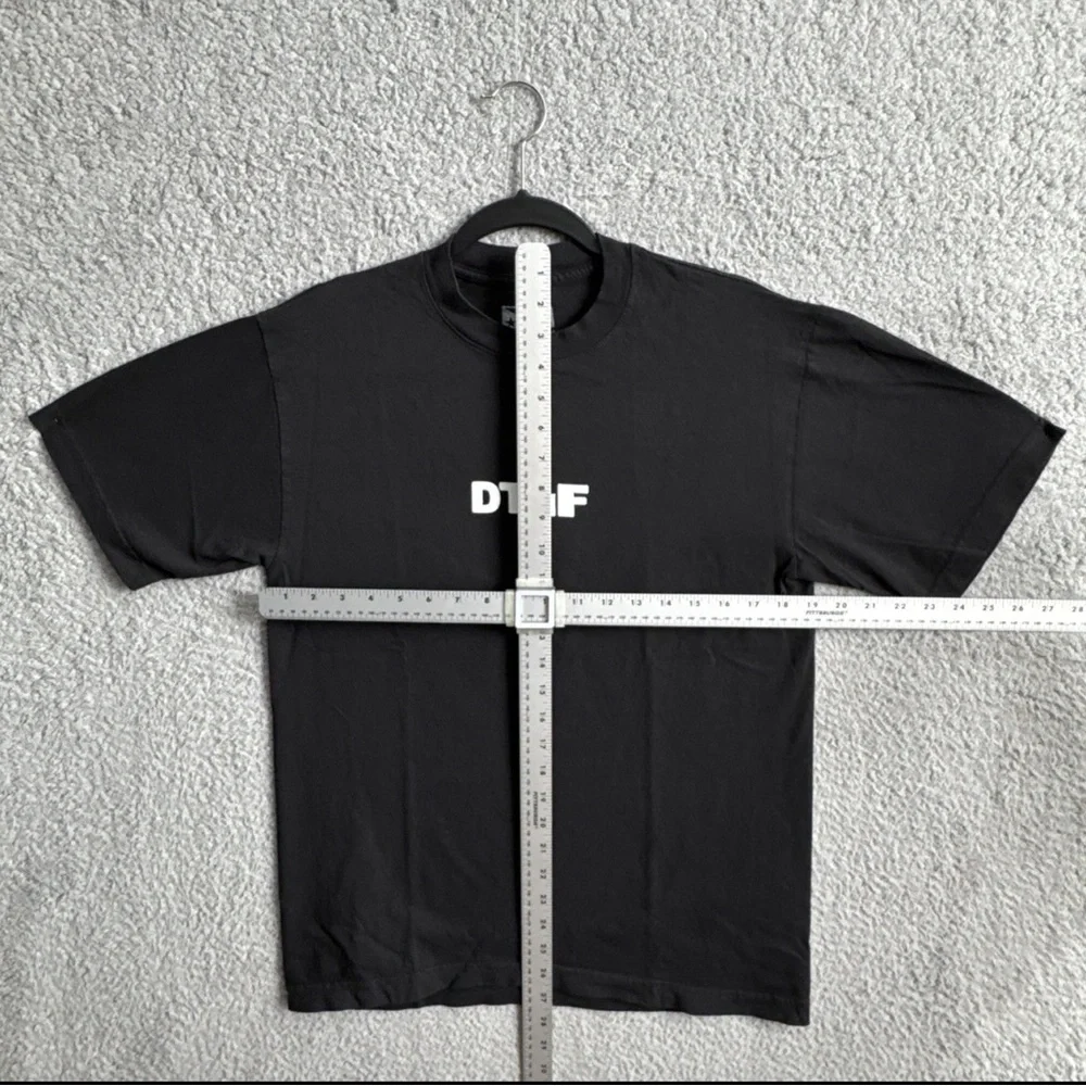 Bad Bunny DTMF Black T-shirt Concho Official Merch Men’s Small Puerto Rico NEW - Picture 4 of 8